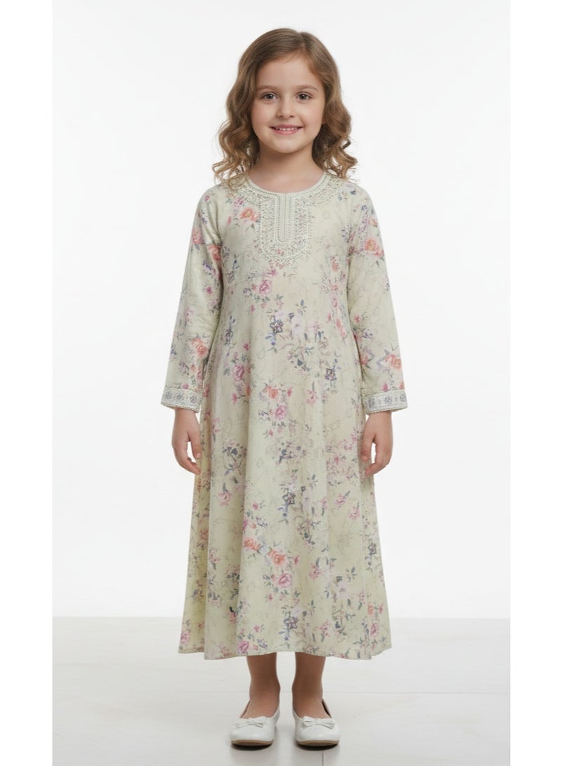 هانا آند سارا جلابية بناتي مطبوعة رقمياً بنقوش زهور باستيل من فيسكوز مريح للمناسبات - Image 1